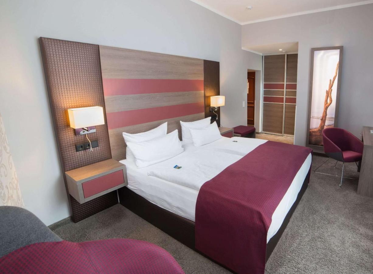 Hotel Am Alten Strom Rostock Exterior photo