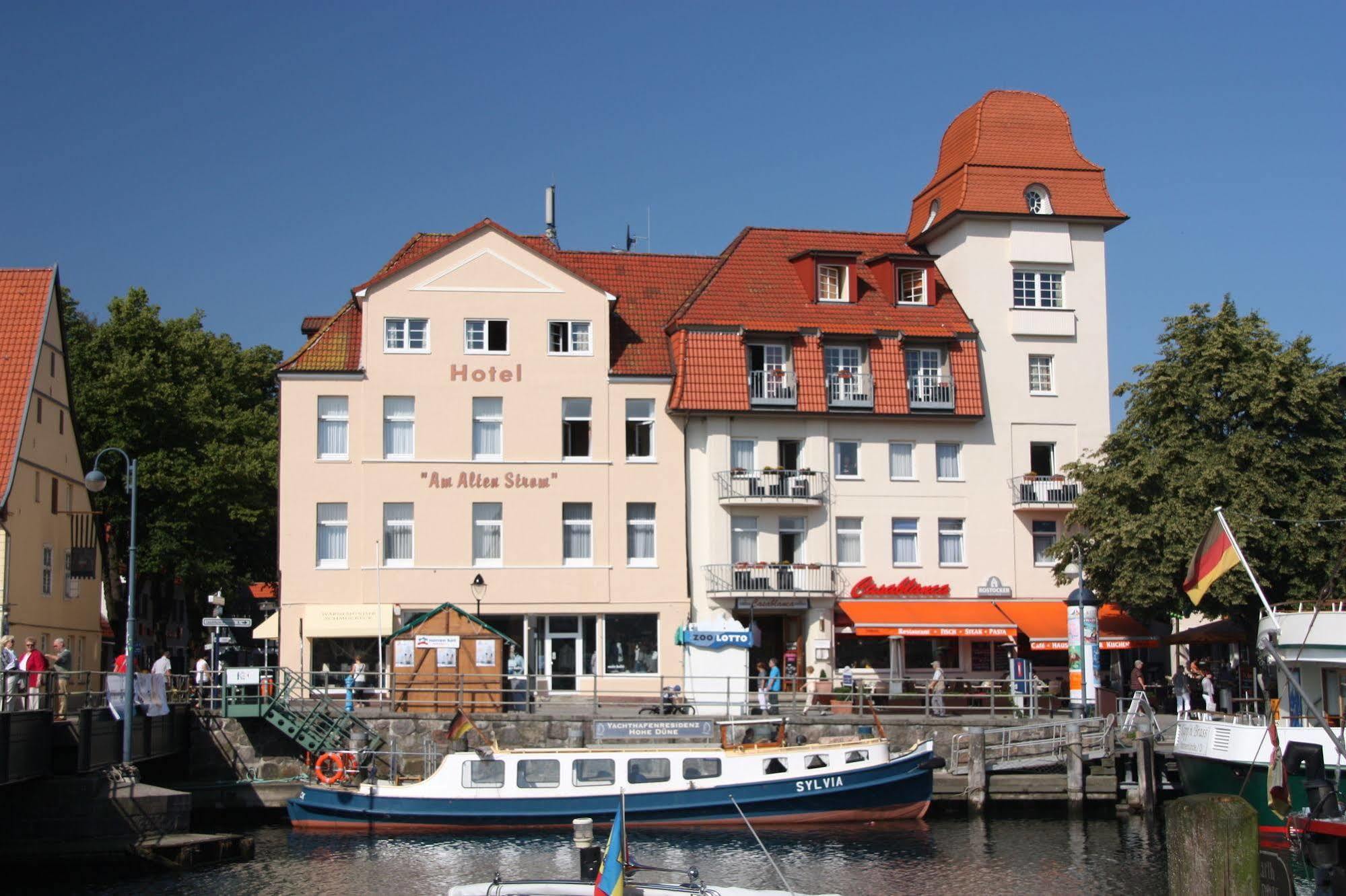 Hotel Am Alten Strom Rostock Exterior photo
